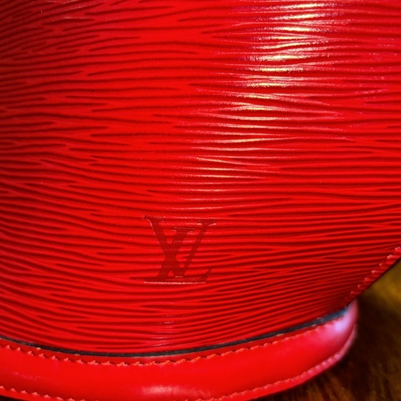 Louis Vuitton saint Jacques Castillian Red, COA included authentic - Picture 14 of 16